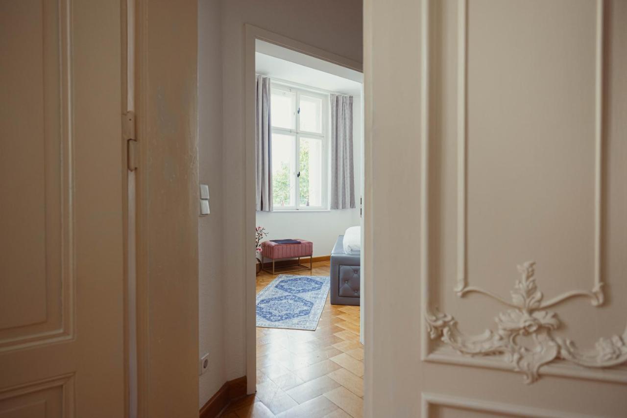 Exklusive Ferienwohnung Arthur In Zentraler Bestlage Von Zeitz! Vollausgestattet, Fahrstuhl, Magenta-Tv, Highspeed Wlan Ngoại thất bức ảnh
